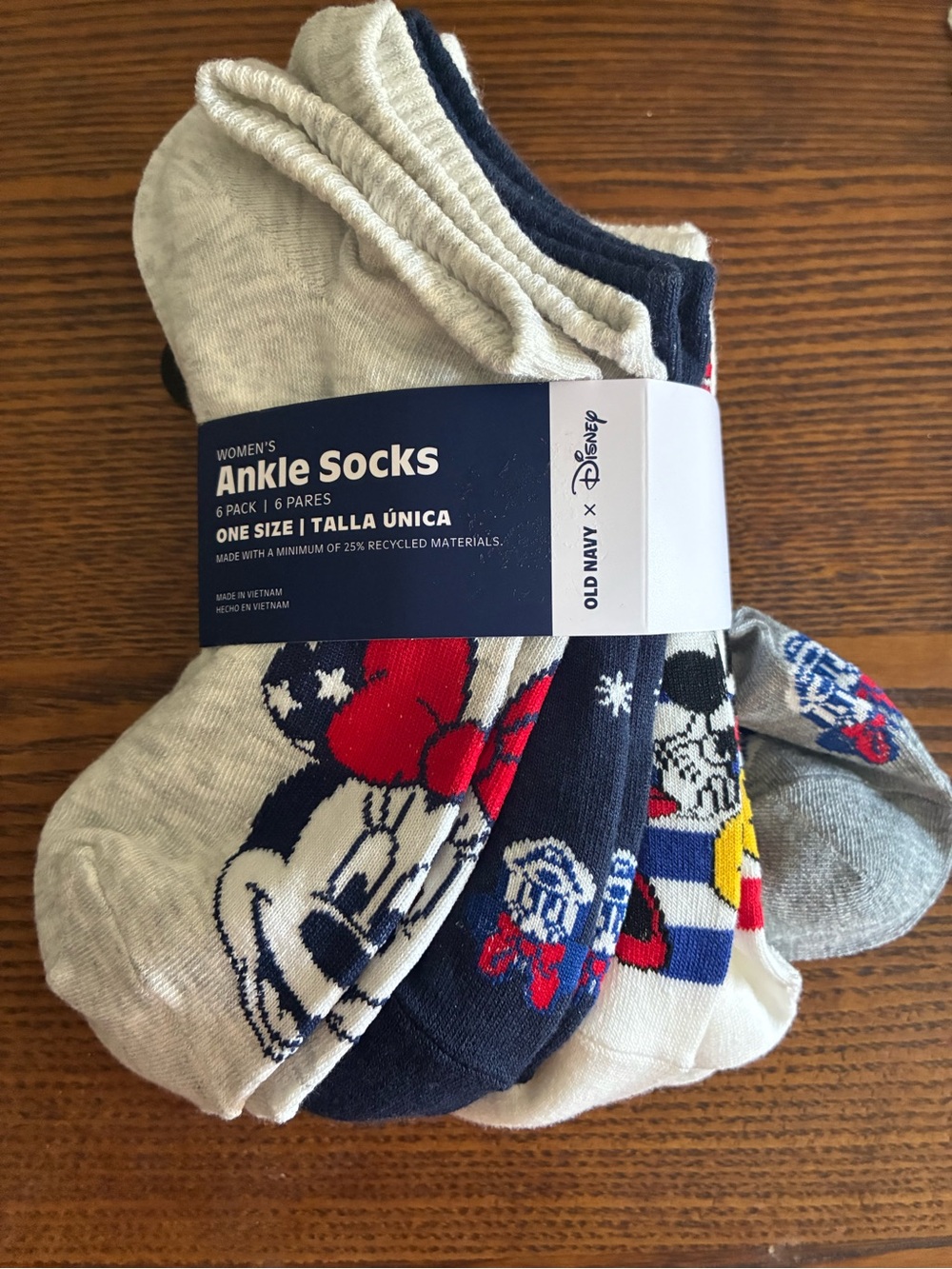 Old Navy Women's Ankle Socks - Navy, Gray & Red Disney 6-Pack and Brand New